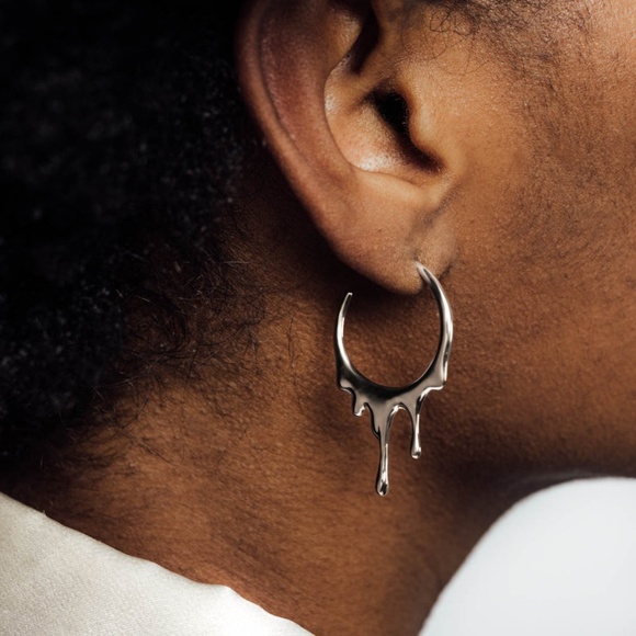 Marie June - Dripping Circular S Hoop Earrings - Silver - Picture 1 of 2